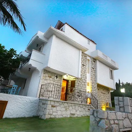 Bugra (adults Only) ベッド・アンド・ブレックファスト 2*