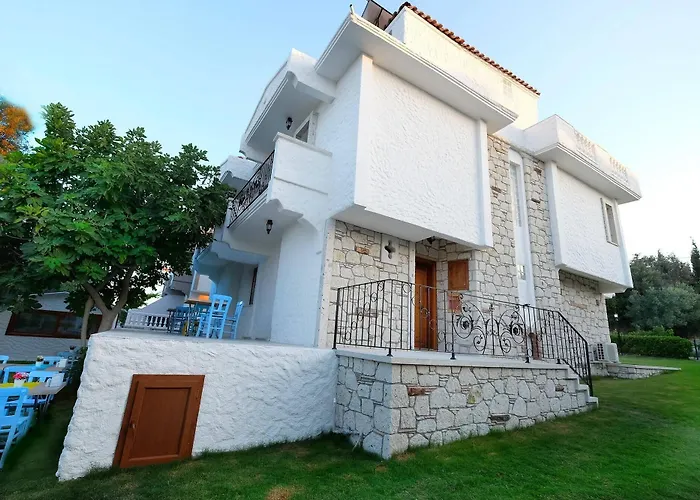 Bugra (adults Only) Alojamento de Acomodação e Pequeno-almoço 2*