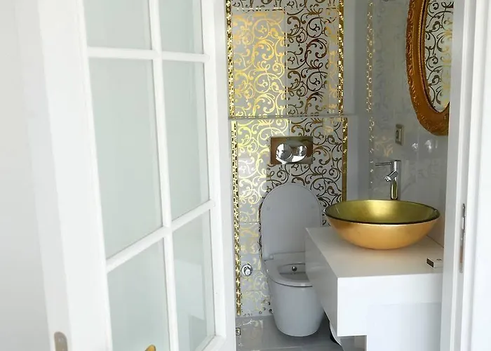 Bugra (adults Only) Alojamento de Acomodação e Pequeno-almoço 2*