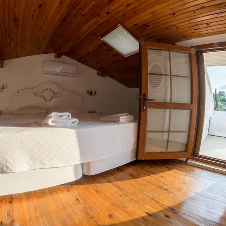 Bugra (adults Only) Frühstückspension 2*