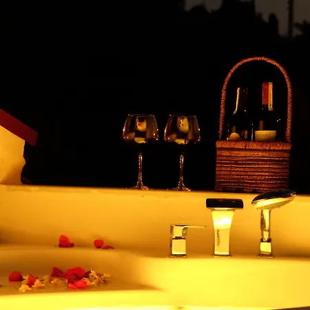 Bugra (adults Only) فندق مبيت وإفطار ألاتشاتي
