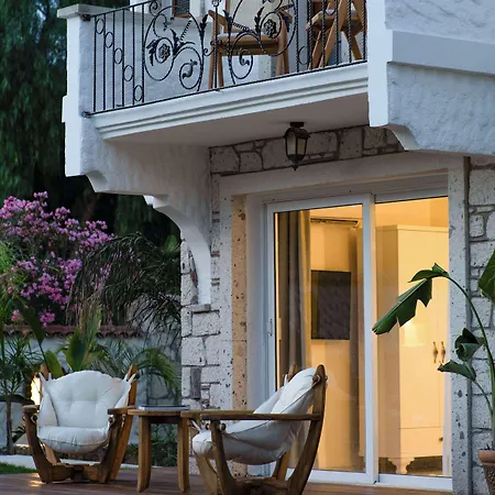 Bugra (adults Only) فندق مبيت وإفطار 2*