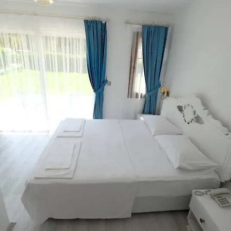 Bugra (adults Only) فندق مبيت وإفطار 2*