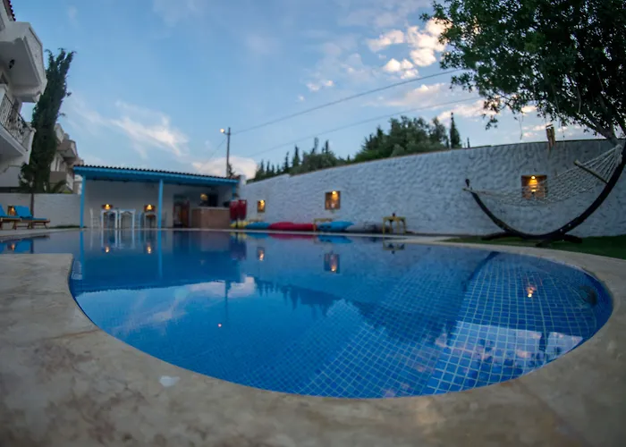 Bugra Oda ve Kahvaltı Alaçatı